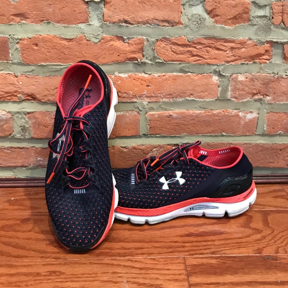 Under Armour Men's Black and Red Running Shoes